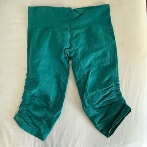 Lululemon Athletica Green Leggings with Ruching